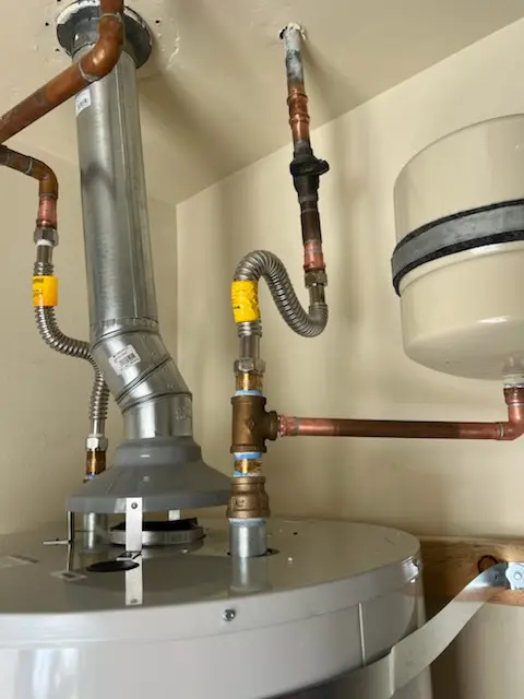 Water heater installation and plumbing repair in Loag